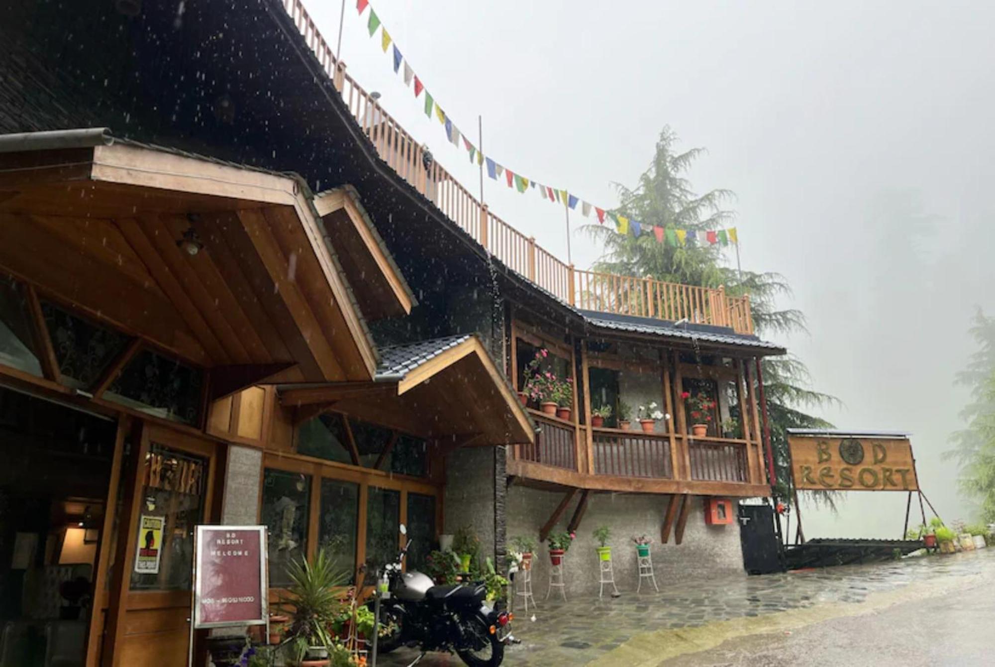 Goroomgo Hotel Bd Resort Manali - Excellent Stay With Family, Parking Facilities Exterior photo