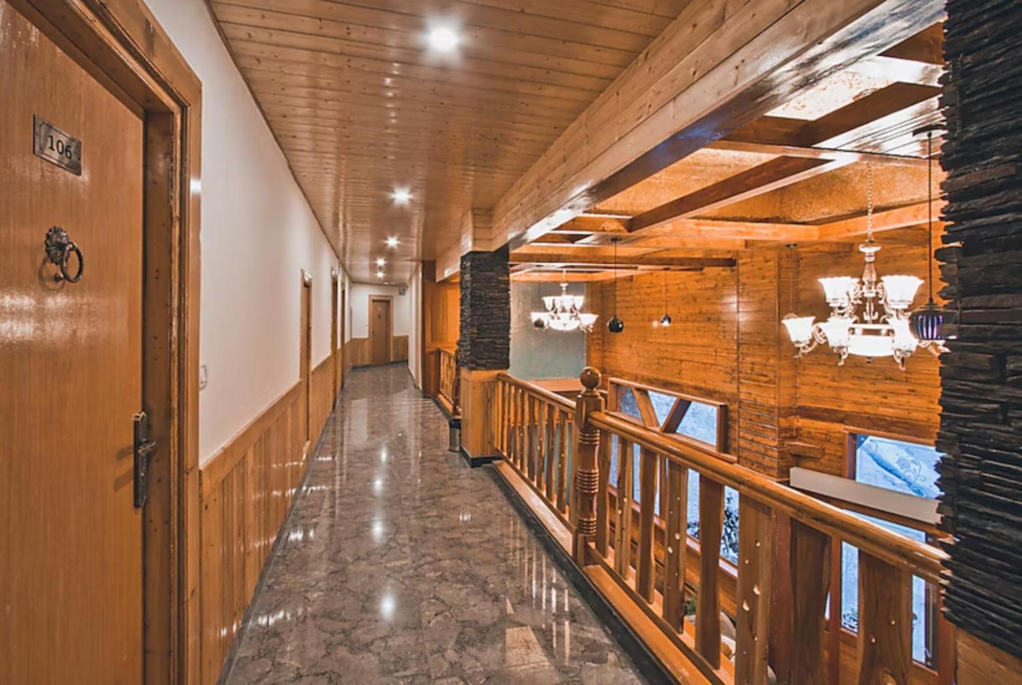 Goroomgo Hotel Bd Resort Manali - Excellent Stay With Family, Parking Facilities Exterior photo